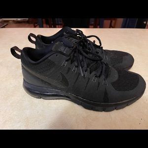 Men's Nike Air Max TR1 180 Flywire Training Running Shoes Size 11 Triple Black